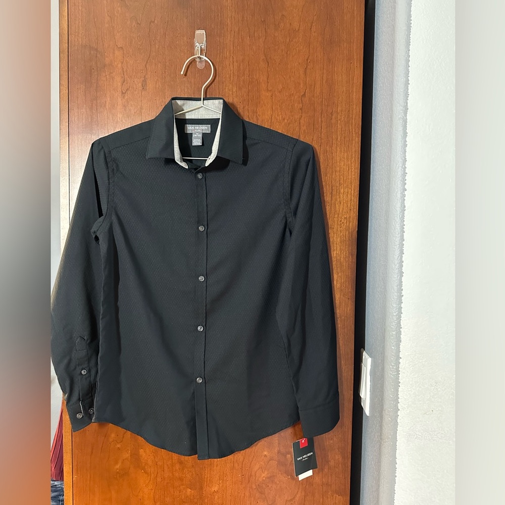 Van Heusen Black boys dress shirt size 10/12
